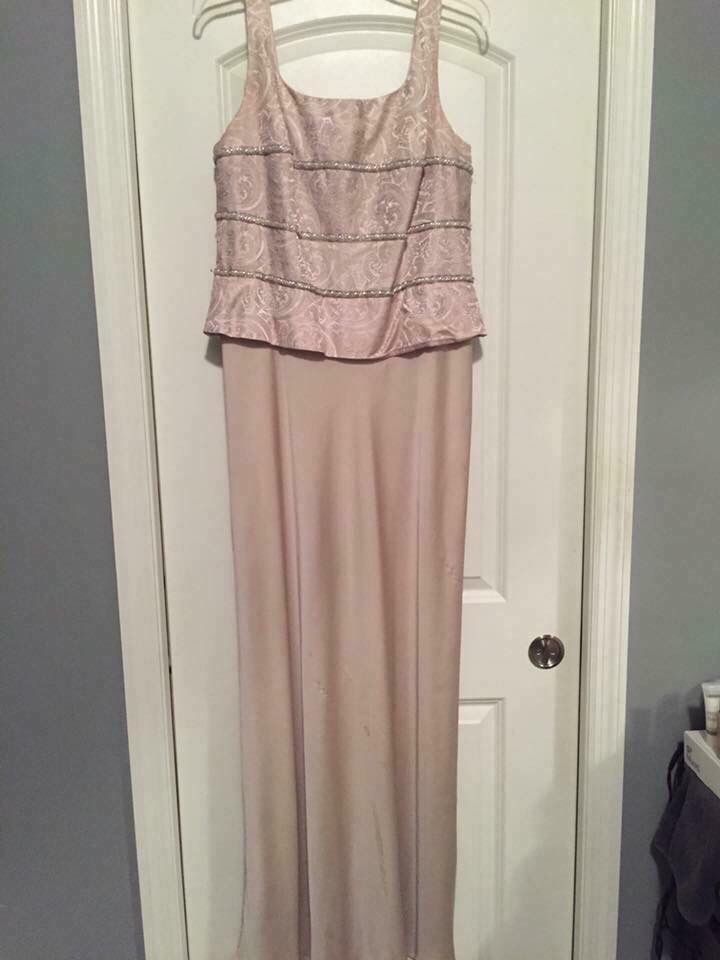 Elegant Champagne Color Formal Dress, Size 14 W/ Purse included (wore once) (Great evening gown for a wedding) (Check out all my other item I have