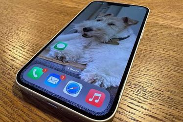 iPhone 16e 128GB (T-Mobile) – Fully Working – Read Description