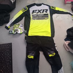 SZ 36 MOTORCYCLE QUAD RIDING GEAR WITH GOGGLES AND GLOVES  CHEAP