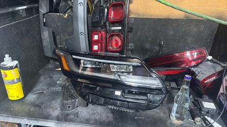 2023 2025 Land Rover velar Passenger Side, Headlight,