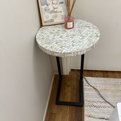 End table