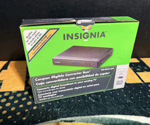 Insignia NS-DXA1 Digital to Analog TV Tuner Converter Box. 