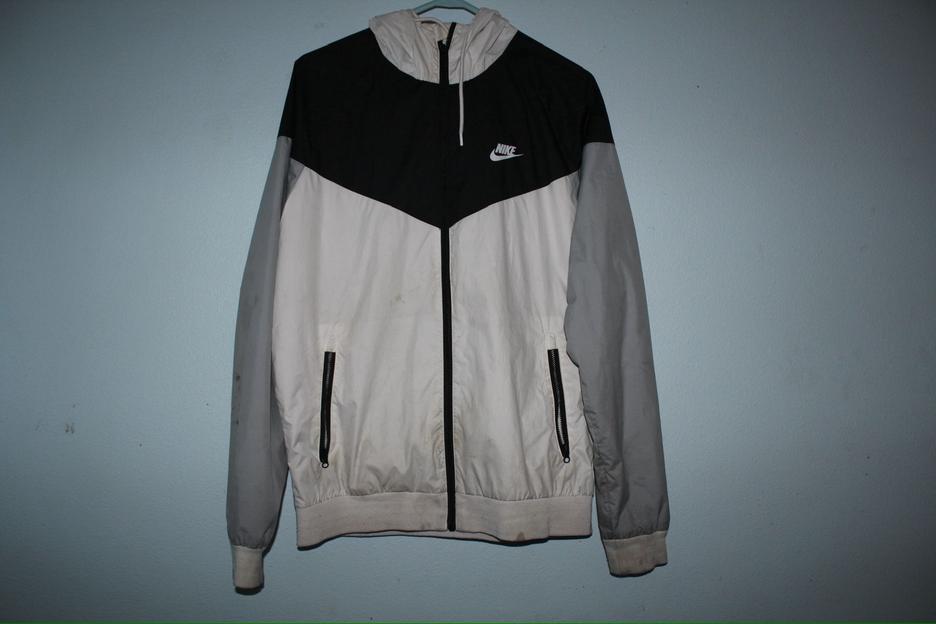 Nike Windbreaker Size Médium