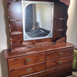 Dresser w/ Mirror FOR SALE - 2 Piece -  $80 obo