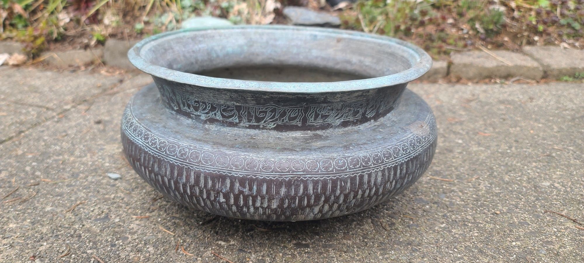Vintage Unique Copper Bowl With Design