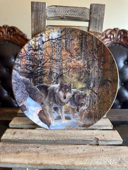 Wolf Winter Scene Decorative Collector Plates