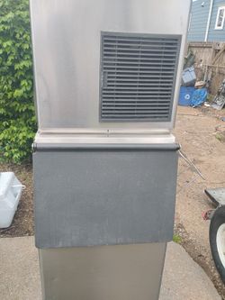Ice Maker Commercial Grade I