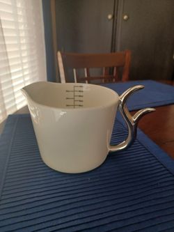 White/silver Ceramic Meauring Cup By The Bake Shop