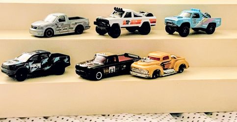 Lot of 6 various types of Trucks Hot Wheels and matchbox