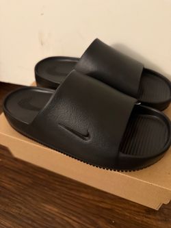 Nike Calm Slides