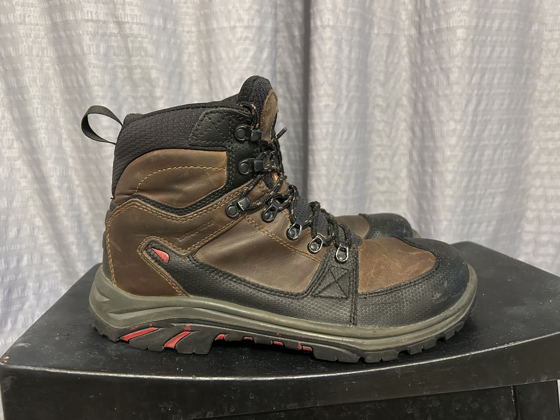 Red Wing Work Boots,men’s 10.5,waterproof,steel toe, Nice!