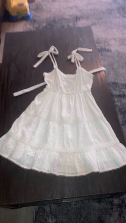 Women’s White dress size small