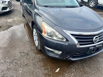 2014 Nissan Altima FOR PARTS