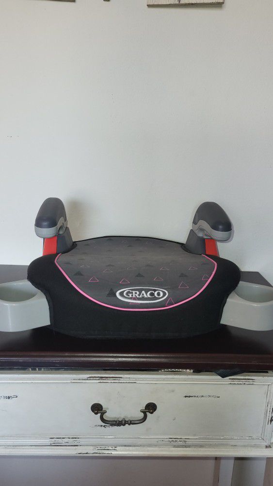 GRACO BOOSTER SEAT/CARSEAT FOR SALE 