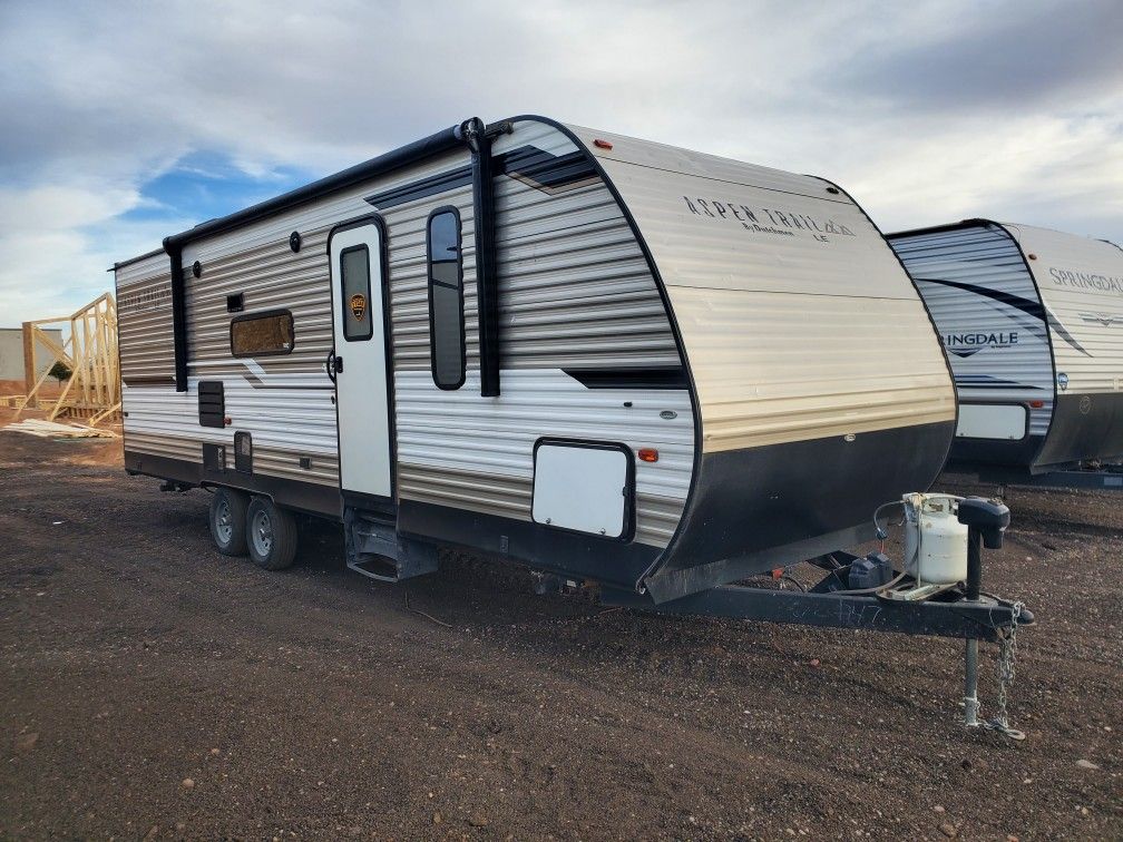 2021 Aspen Trail 26ft bunkhouse 5800 lb sleeps 10 with slide out