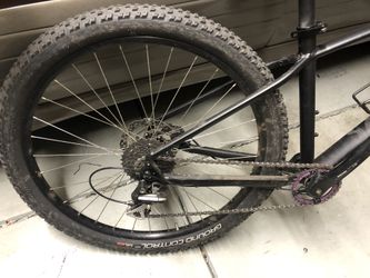 Specialized Pitch Sport 27.5 medium mountain bike for Sale in