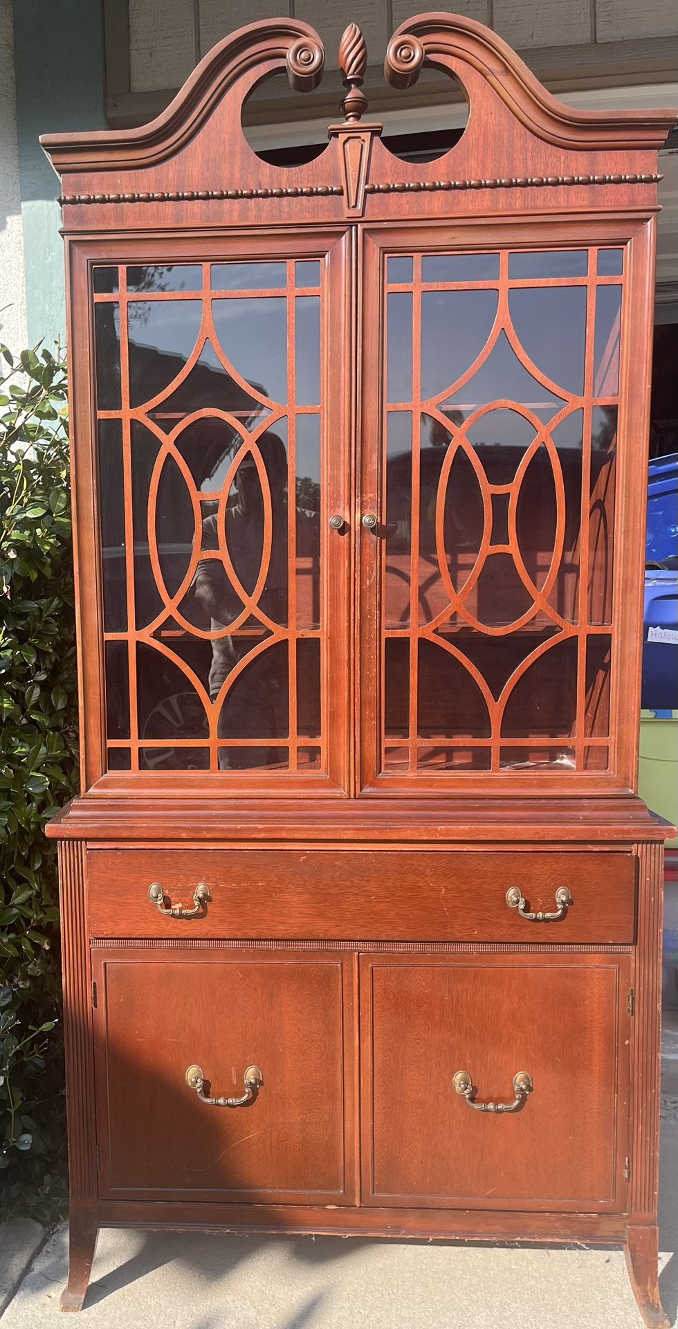 Antique Cabinet / Hutch