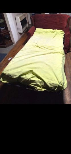 Pull-out couch