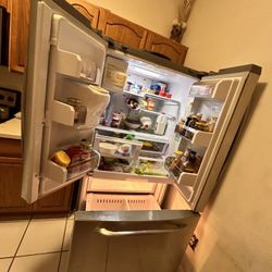 Appliance $50 🎈🦋✅ Needs To Be Fixed, Refrigerator, Kitchen Appliances, 