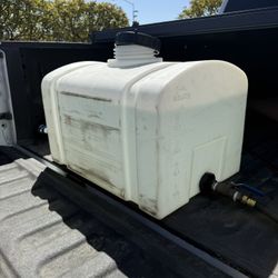 25 Gallon Water Tank