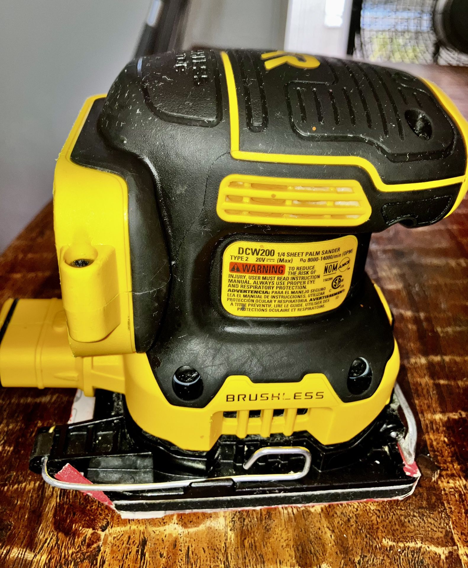 Dewalt XR 20 Max-20 Volt Brushless Sander