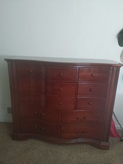Queen Bedroom Set