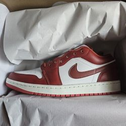 Air Jordan 1 Low Dune Red