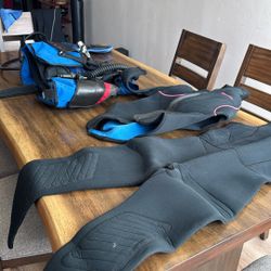 Scuba Gear- Wetsuit, BCD, Regulator, Weight Belt
