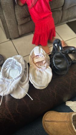 Ballet shoes 8c