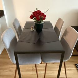 Dinning Table With Chairs! $300 Or Best Offer