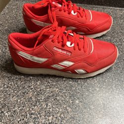Men’s Size 8 Red Reeboks