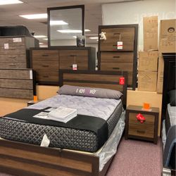 New Queen Bedroom Group