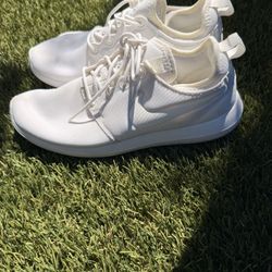 Women’s Nike Shoes Size 8