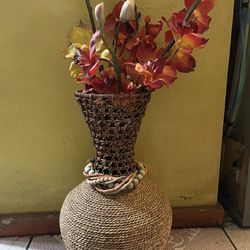 Decorative Vase With Flowers 