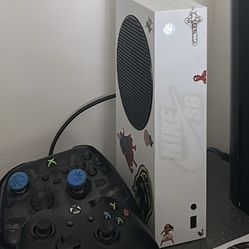 Xbox One Xs