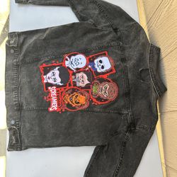 2022 Universal Studios Halloween Horror Nights Black Denim Jacket Med Screamers  