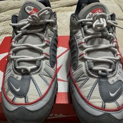 Nike Air Max 98 Grey Red CI3693-001 Men’s Sz 11 Retro Running Shoes RARE