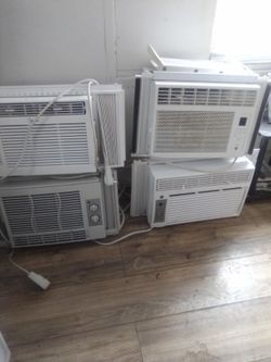 Window A.C.  Barely Used Like New