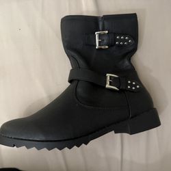 cushion Walk Boots