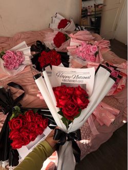 ETERNAL ROSE BOUQUET