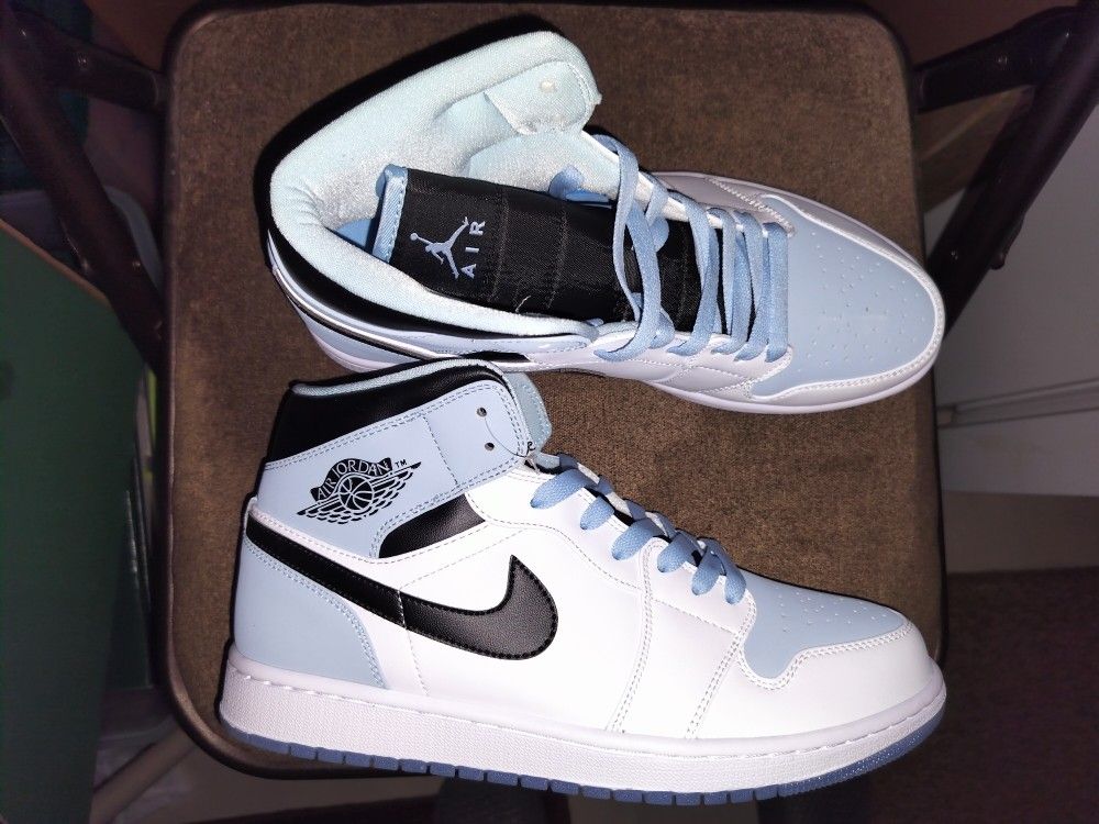 Nike Air Jordan 1 Mids 2023 