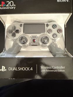 20th Anniversary PS4 Dual Shock