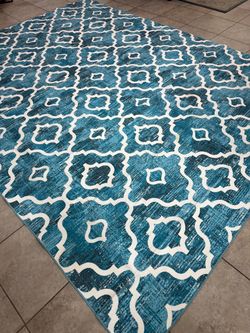 Premium beautiful washable model area rug - 9x12 feet - G110