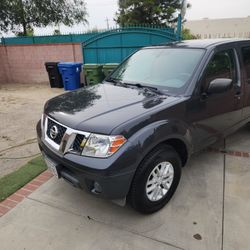pickup 2015 Nissan frontier  SV. 4.0
