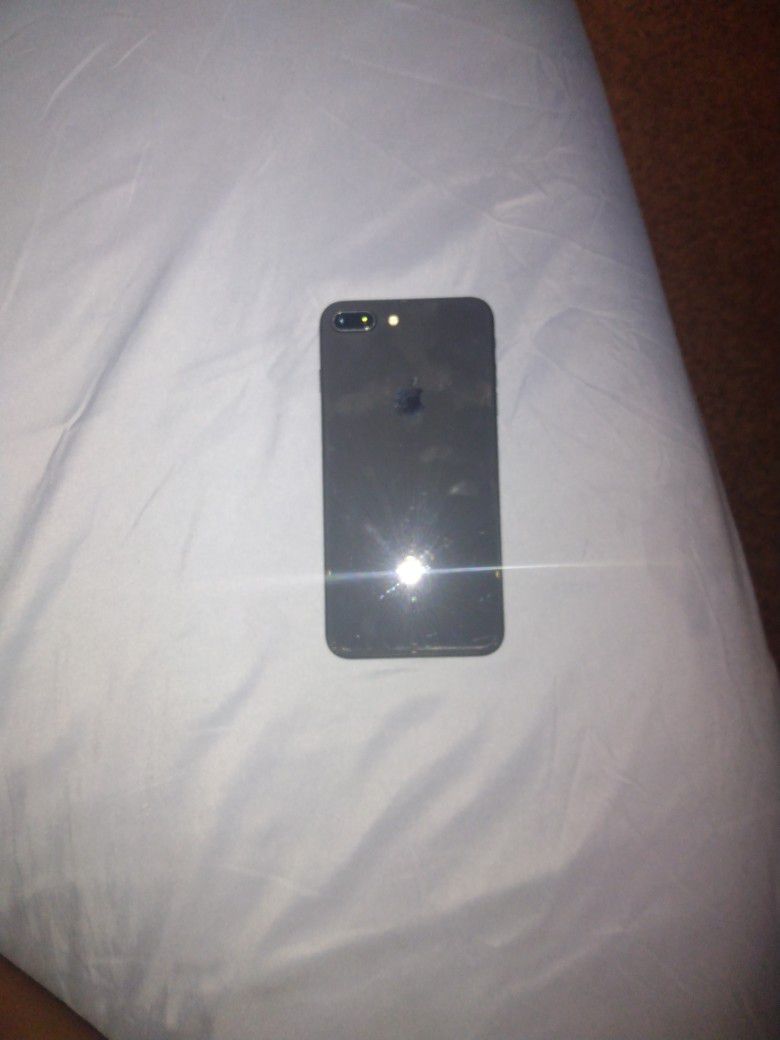 Iphone 8+ Great Condition Slightly Cracked Screen 