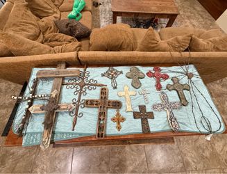 Assorted Decorative Wall Crosses – Rustic / Vintage Style – Lot