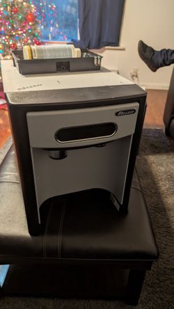 Follett Countertop Ice Machine
