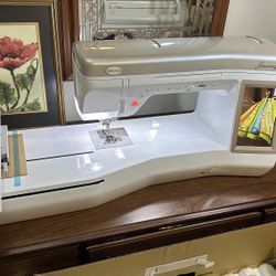 Baby Lock BLJY Journey Embroidery Machine, IQ Technology, 262 Embroidery Designs like new condition 