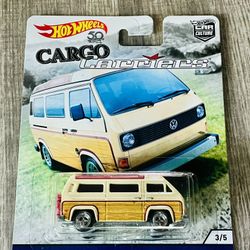 Hot Wheels Premium - Cargo Carriers Series Volkswagen Sunagon 