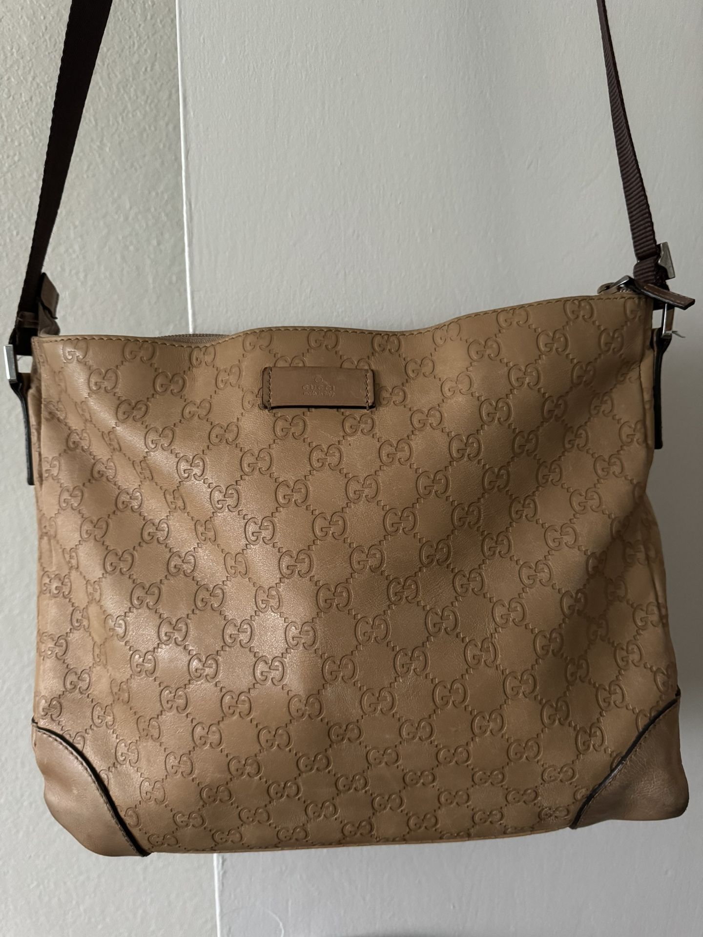 Gucci Abbey Messenger Bag